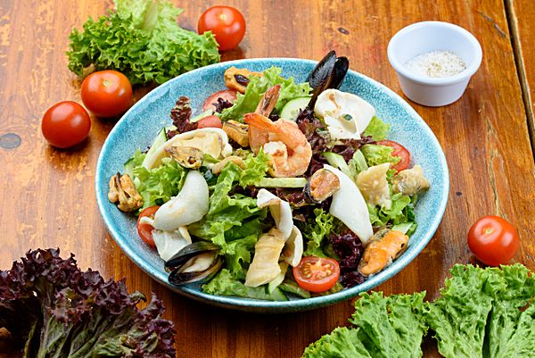 Салат с морепродуктами