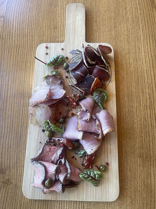 Ассорти мясных специалитетов собственного приготовления