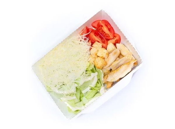 Салат Цезарь с курицей