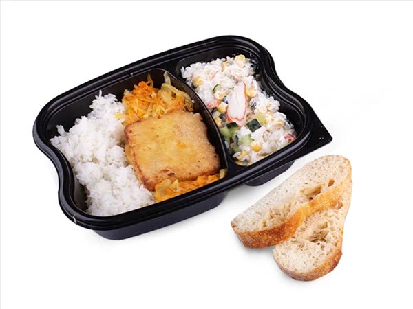 Рис с рыбной котлетой и салатом Крабовый. Вторник