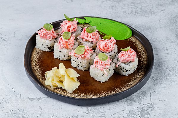 Ролл со снежным крабом
