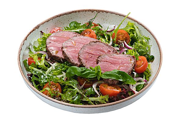 Микс салата с ростбифом
