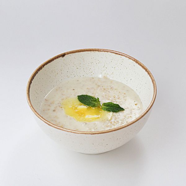 Каша овсяная со сливочным маслом на молоке