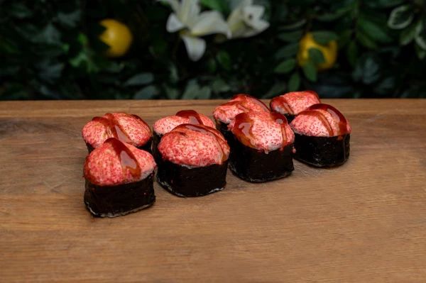 Запеченный ролл с креветкой