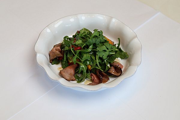 Салат с ростбифом и печеными овощами