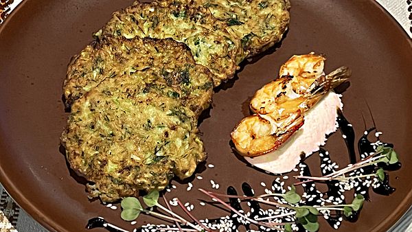 Оладьи из кабачков с креветкой