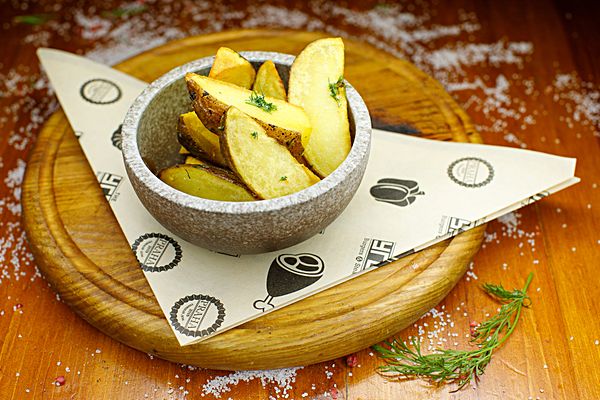 Картофель по-домашнему с чесноком