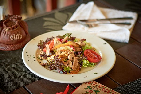 Салат теплый овощной