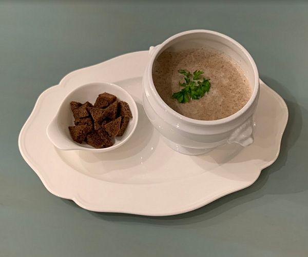 Крем-суп грибной с сухариками