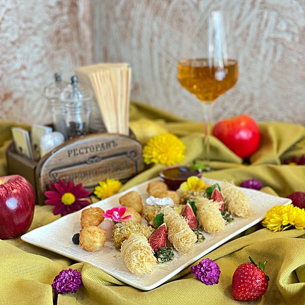 Ассорти из жареных сыров