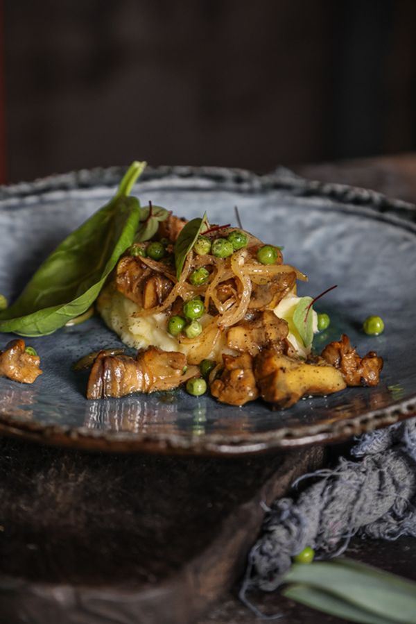 Черноморские рапаны томленые в белом вине