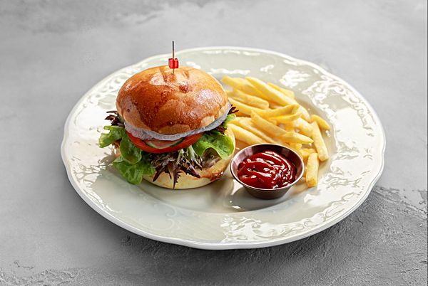 Фирменный бургер с бифштексом из мраморной говядины