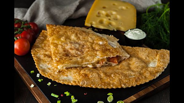 Чебурек классический Мясо+Сыр