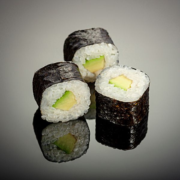 Маки с авокадо