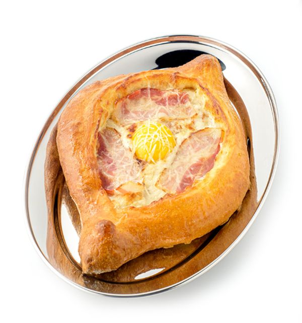 Хачапури по-аджарски Карбонара