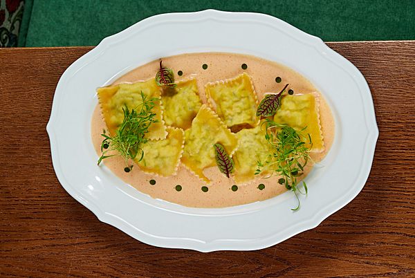 Равиоли с креветкой и кальмаром