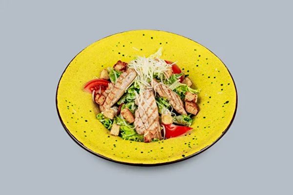 Салат Цезарь с курицей