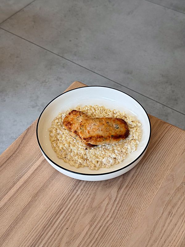 Котлета из лосося с булгуром