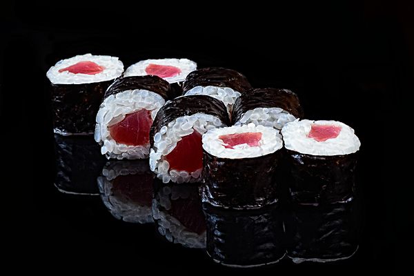 Маки с тунцом