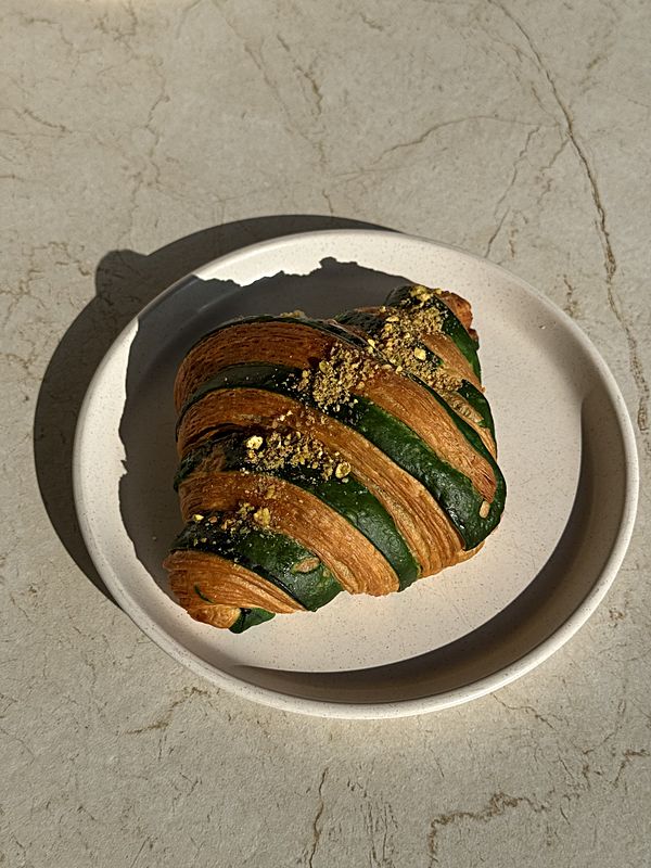 Круассан фисташковый