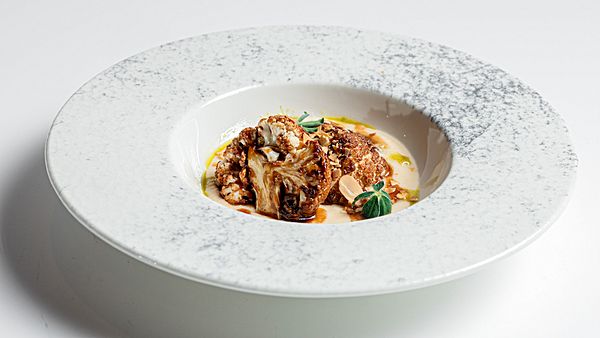 Цветная капуста с муссом из кокосового молока