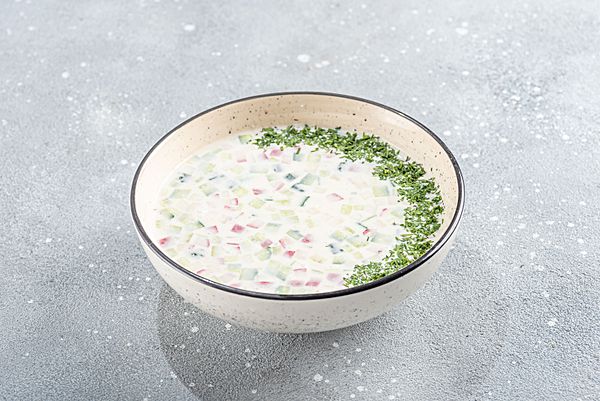 Окрошка с говяжьим языком на айране