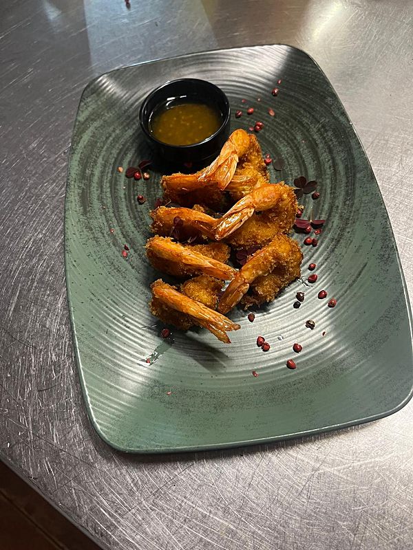 Креветки темпура с фирменным горчично-медовым соусом