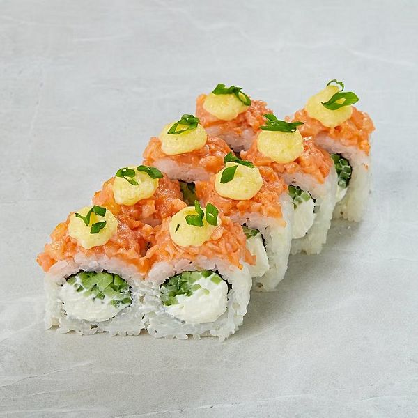 Запеченная Филадельфия с сырным соусом