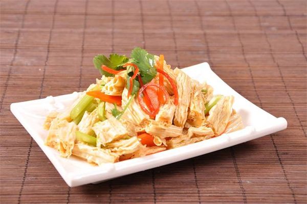 Салат из соевой спаржи