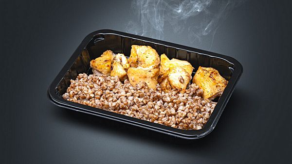 Филе куриное и гречка с овощами