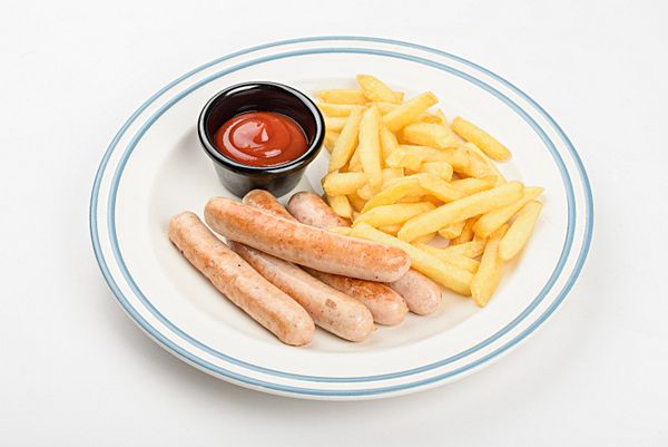 Колбаски куриные с беконом на гриле