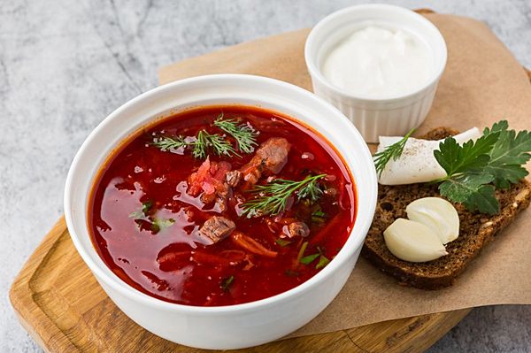 Борщ со свиной грудинкой