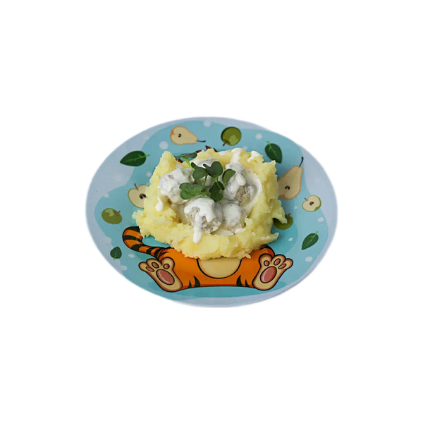 Картофельное пюре с фрикадельками в сливочном соусе