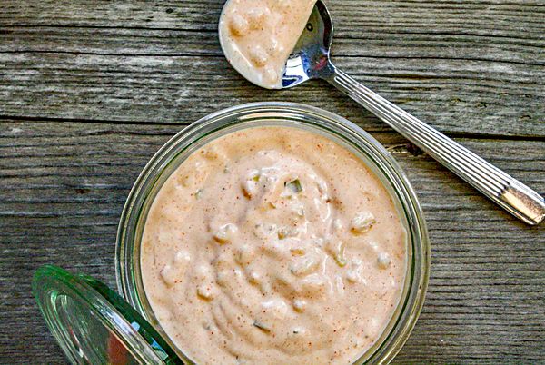 Розовый соус