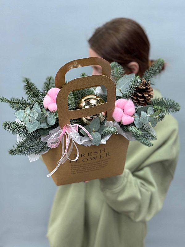 Сумочка с розовым хлопком