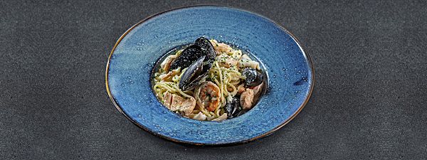 Морепродукты в сливочном соусе