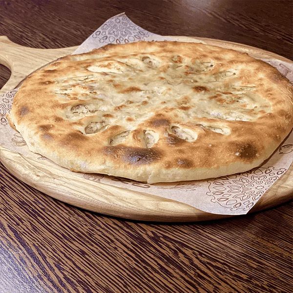 Пирог с осетинским сыром и курицей