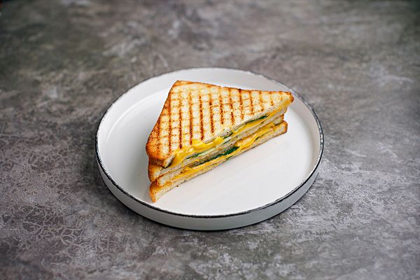 Сендвич с ветчиной