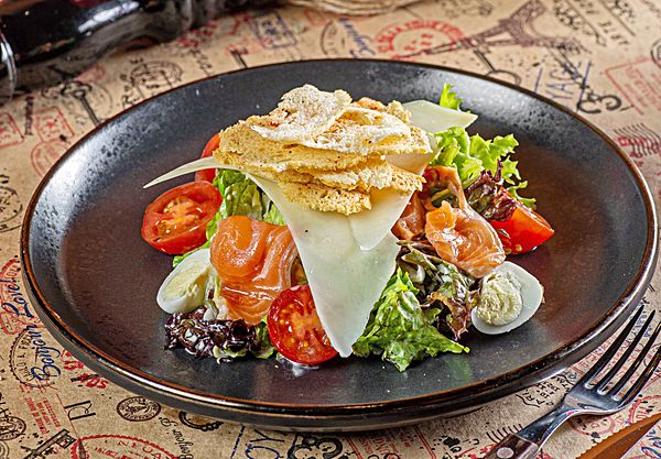 Цезарь с лососем