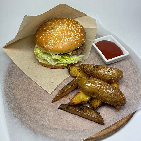 Бургер с куриной котлетой