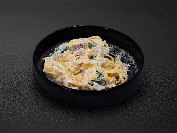 Паста Альфредо с курицей
