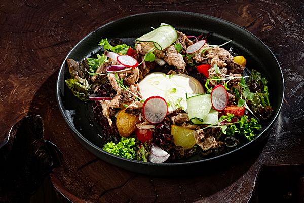 Салат с тунцом