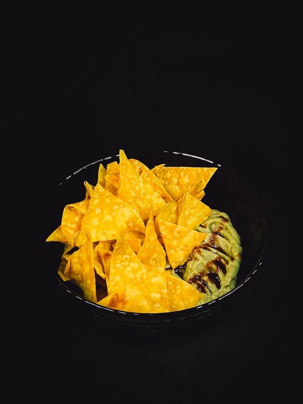 Начос с гуакамоле