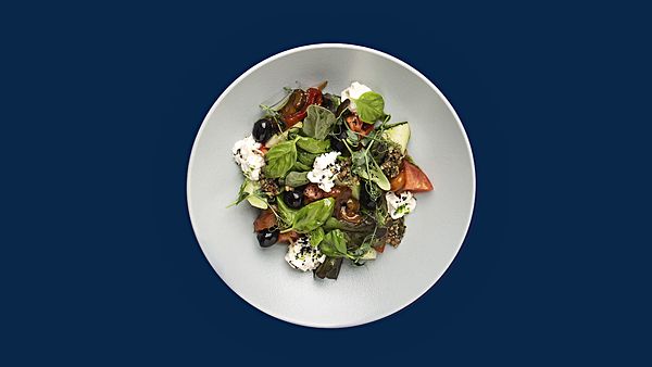 Итальянский салат с запеченным перцем