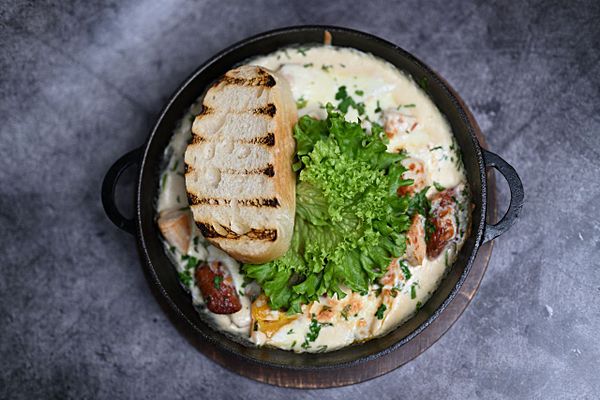 Сковорода куриная в соусе маскарпоне