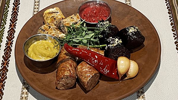 Ассорти из колбас собственного приготовления