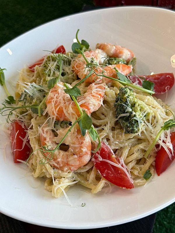 Паста с креветками в сливочном соусе