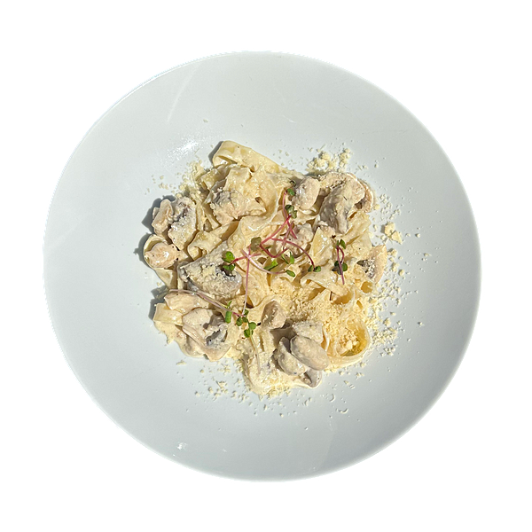 Паста с курицей и грибами