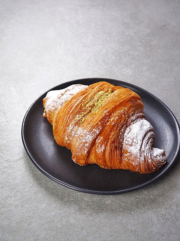 Круассан фисташковый