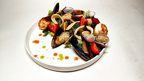 С морепродуктами и клубникой